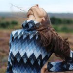 5 упражнений на растяжку, чтобы снять напряжение в плечах
