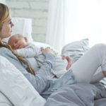 Послеродовая депрессия: причины, симптомы, лечение