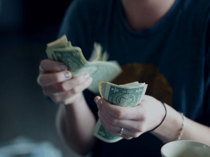 Как сделать деньги: правила, ошибки, варианты