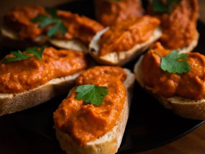 Айвар по-сербски - блюдо балканской кухни (рецепт)