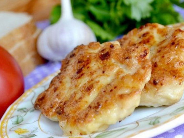 Куриные котлеты с сыром