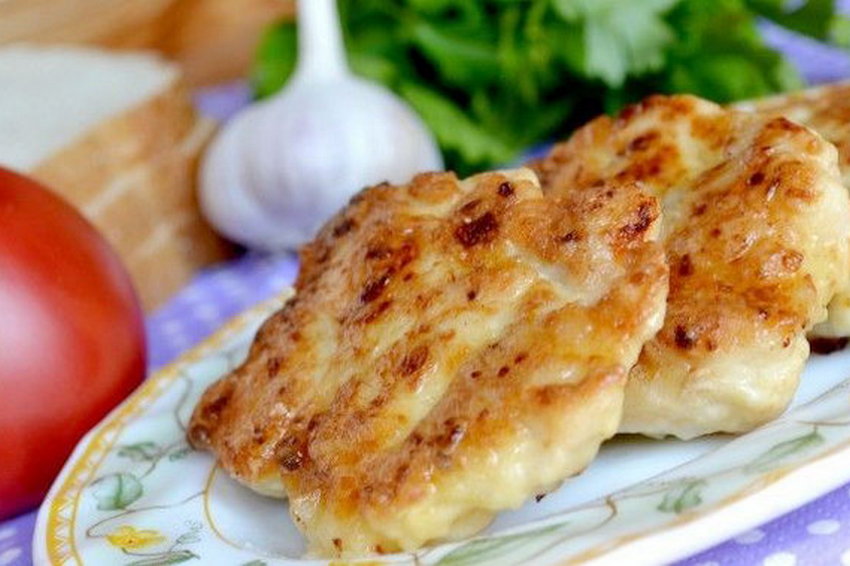 Куриные котлеты с сыром