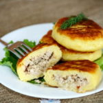 Зразы картофельные с фаршем