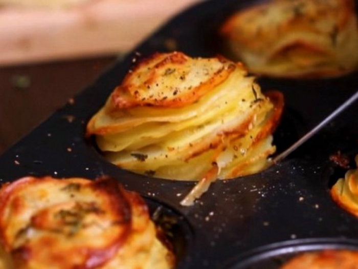 Картофель с пармезаном и тимьяном
