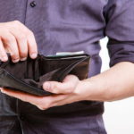 Из-за этих привычек вы до сих пор бедны