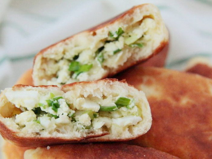 Пирожки с яйцом