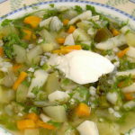 Грибной рассольник с перловкой и солёными огурцами