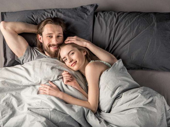 9 постельных привычек, которые могут разрушить отношения