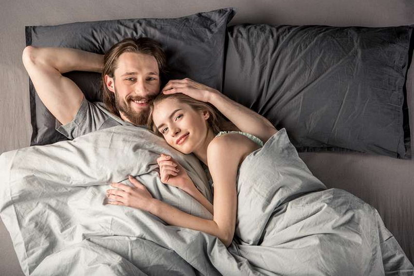 9 постельных привычек, которые могут разрушить отношения