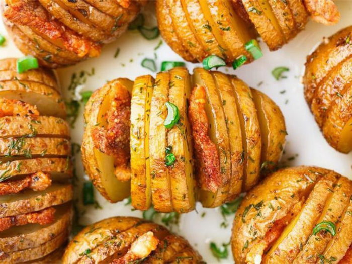 Запеченный картофель с беконом и сыром