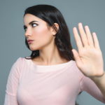 10 бьюти-привычек, которые крадут у женщины ее красоту