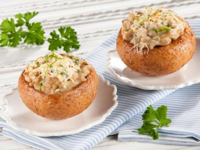 Жюльен в булочке с грибами