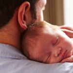 Ученые доказали, что ребенок может страдать от родительской любви