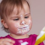 Ученые: худощавым детям нужно разрешить баловаться с едой