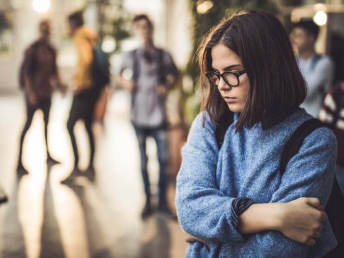 Как избавиться от социофобии: 7 несложных советов