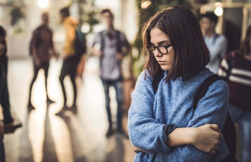 Как избавиться от социофобии: 7 несложных советов