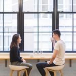 Как перестать испытывать неловкость в общении