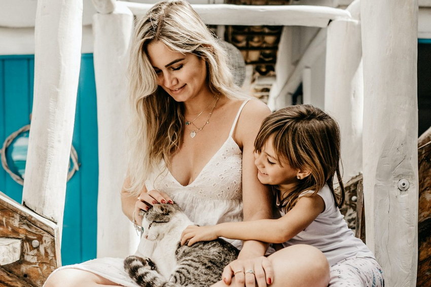 6 вещей, которые нельзя делать на глазах у своих детей