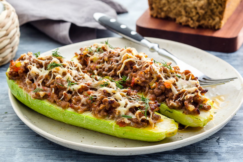 Как вкусно приготовить фаршированные кабачки в духовке