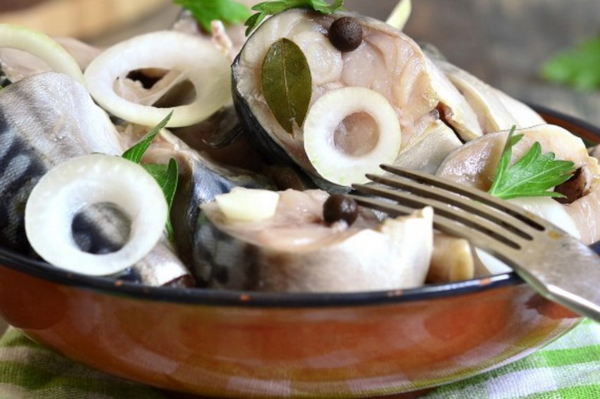 ВКУСНАЯ СОЛЁНАЯ СКУМБРИЯ, ОТ КОТОРОЙ БУДУТ ВСЕ В ВОСТОРГЕ.