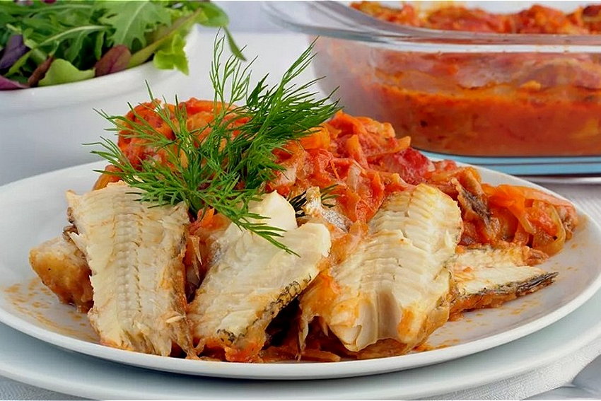 Рецепт приготовления вкусного минтая в духовке