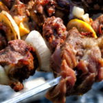 Как приготовить шашлык с уксусом и луком