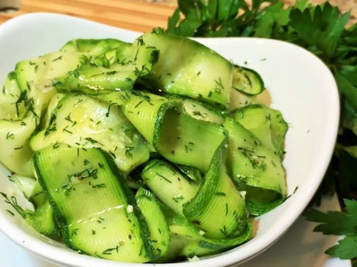 Как приготовить маринованные кабачки