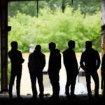 «Плохая компания»: что нужно знать о ней родителям?