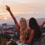 Фразы, которые помогут прервать неудобное молчание в любой ситуации