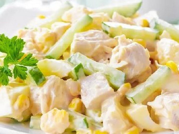 Салат из индейки с ананасами