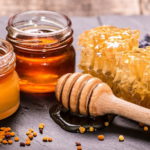 Как правильно выбрать действительно качественный мед?