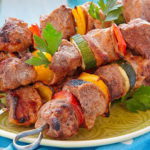 Шашлык будет! Как выбрать мясо и правильно его приготовить?