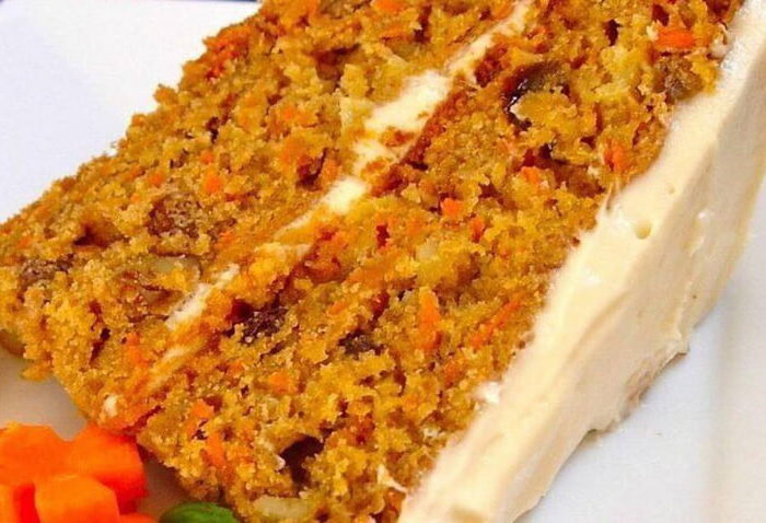 Морковный торт с творожным кремом
