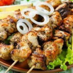 Мясной, рыбный и овощной шашлык: найди что-то свое