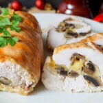 Рецепт рулета из куриного филе с грибами