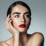 Почему женщинам следует посещать салон красоты?