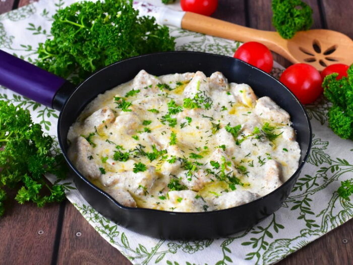 Индейка с брокколи в сливочном соусе рецепт приготовления