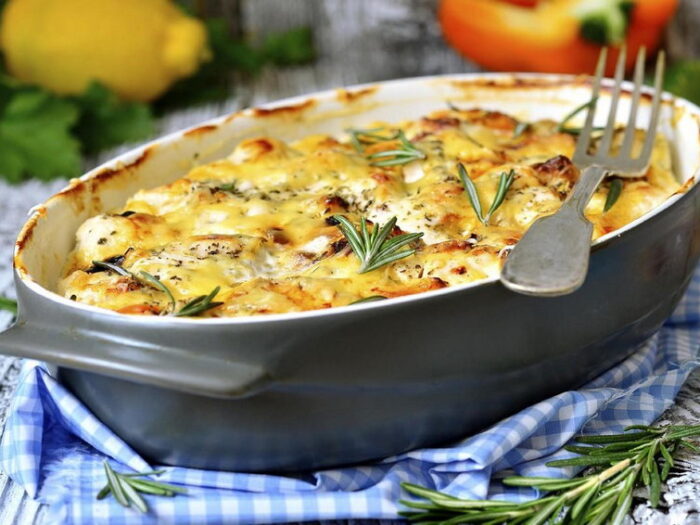 Картофельные мини-запеканки с курицей, грибами и сыром как приготовить