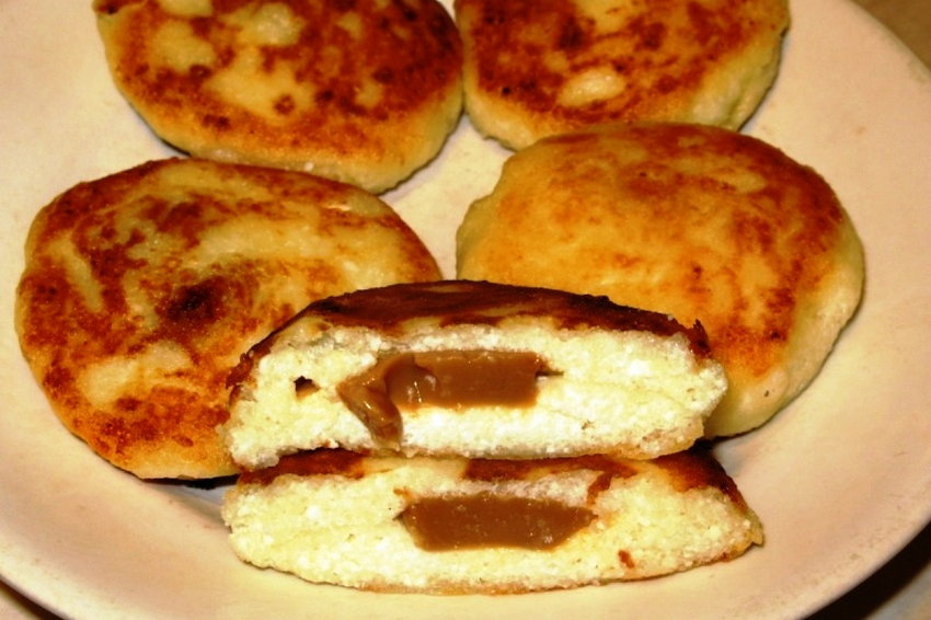 Сырники с вареной сгущенкой как приготовить