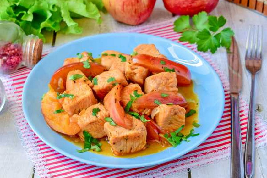 Индейка тушенная с яблоками рецепт приготовления