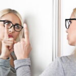 О чем говорит внутренний голос и как бороться с негативной самокритикой