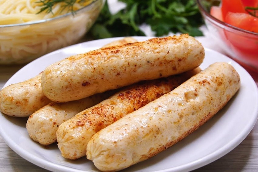 Домашние сосиски из курицы