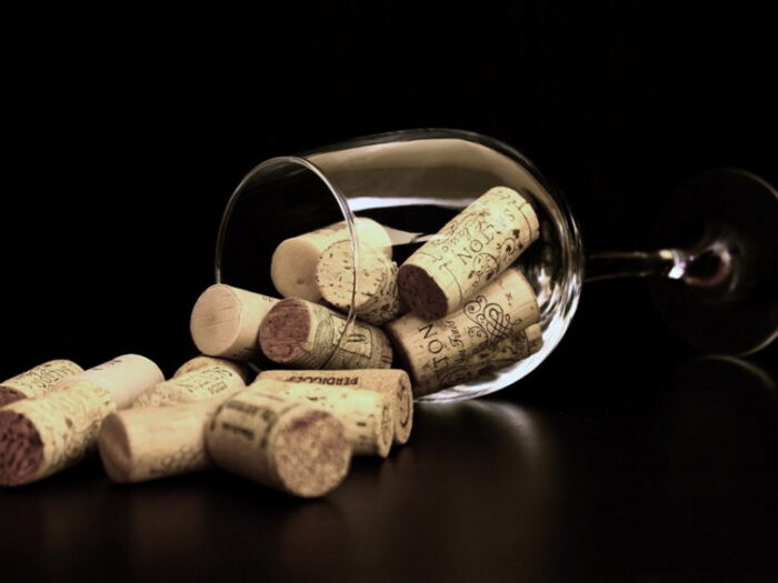 Как меньше пить