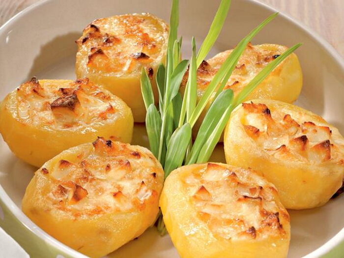 Картофель с сыром готовим в мультиварке
