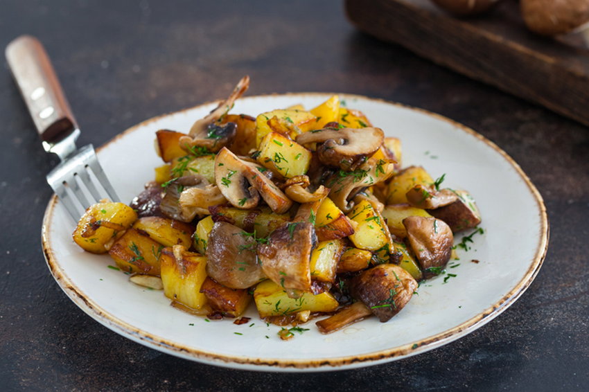 Жаркое с мясом и грибами