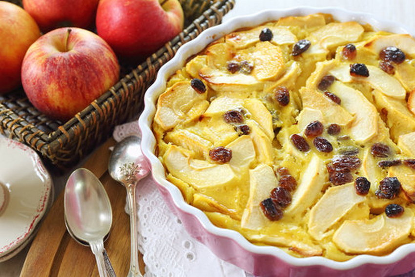 Зимний рецепт клафути с яблоками и грецкими орехами