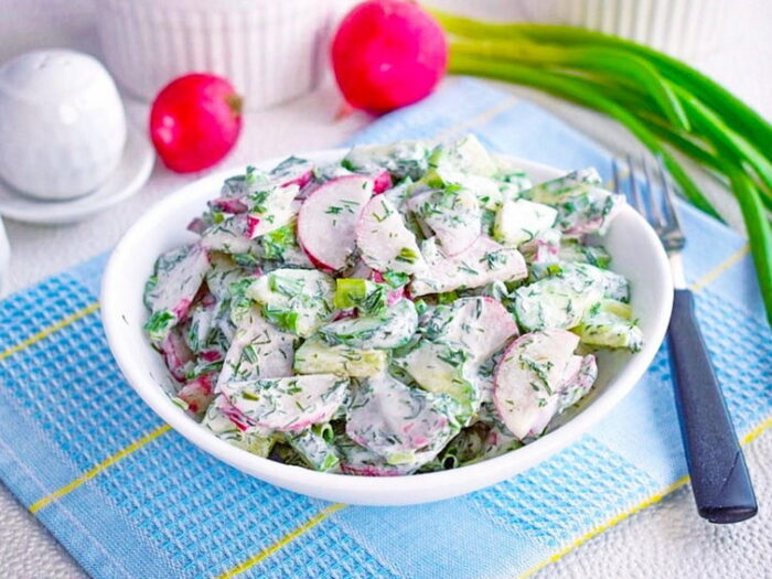 Как приготовить вкусный салат из редиса