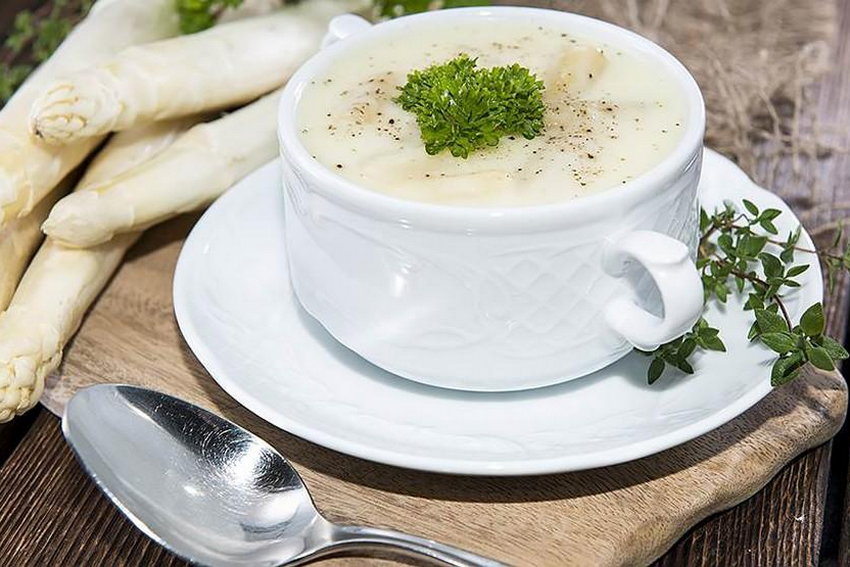 Рецепт весеннего крем-супа из спаржи с белым вином