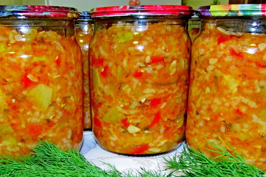 Как сделать рисовый салат на зиму с кабачками