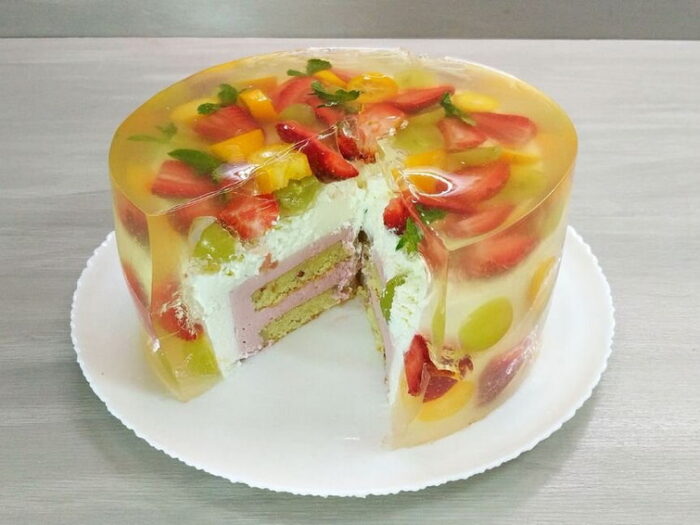 Желейный торт с фруктами
